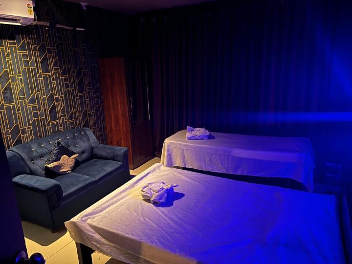 Deep tisse massage spa in raipur